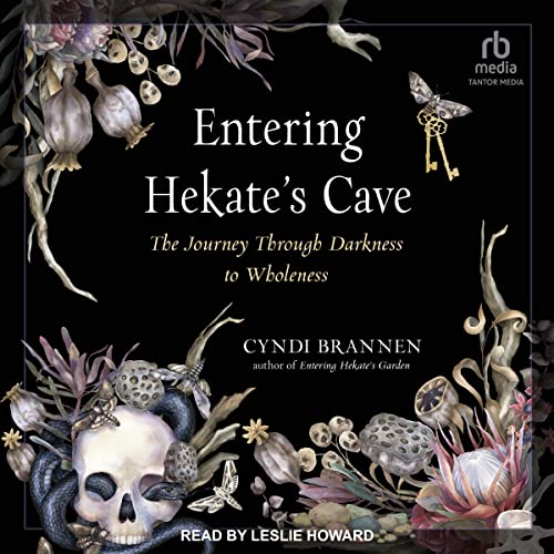 Cover of Entering Hekate's Cave